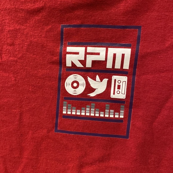 Peace is a Verb cotton Shirt w/ Record Player w/ dove in center Graphic in 3XL - Picture 5 of 5